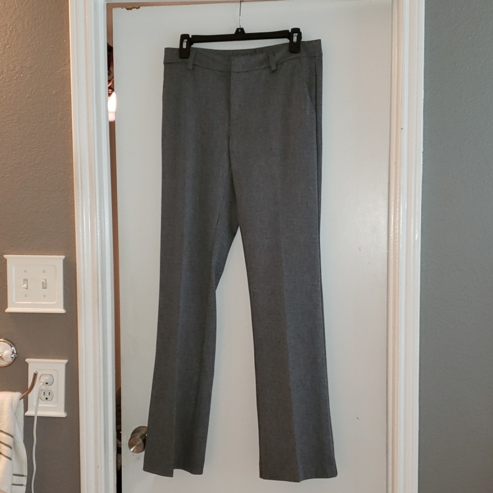 Kut from the Kloth Rose Bootcut Pant in size 6.